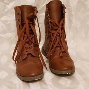 Womens combat boots size 8